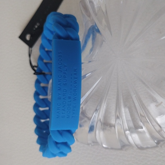 Marc By Marc Jacobs Vibrant Blue Coiled Silicone Jewelry Bracelet - Picture 2 of 9